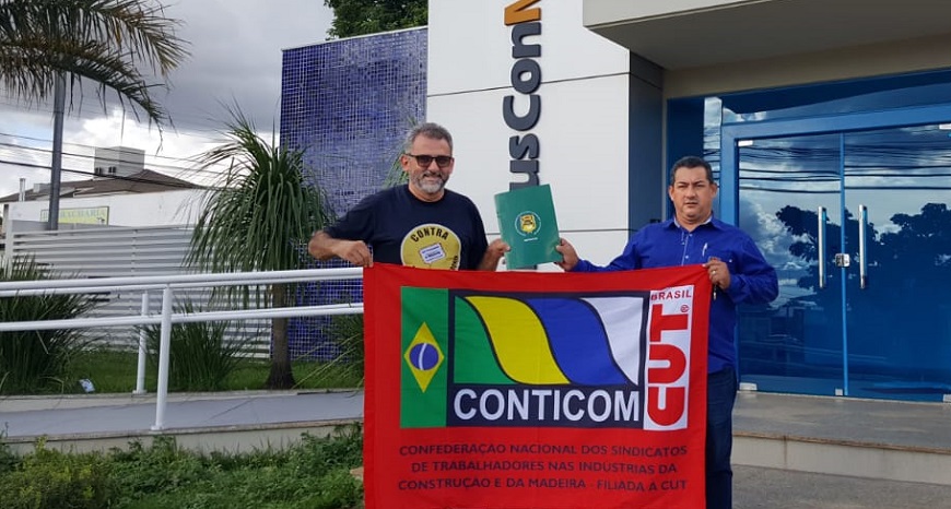 SINTRACOM ENTREGA PAUTA DE REIVINDICAÇÕES AO PATRÕES