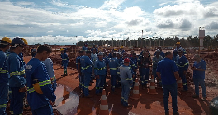 TRABALHADORES DA INOBRA PARALISAM ATIVIDADES NA CIDADE DE ANGÉLICA