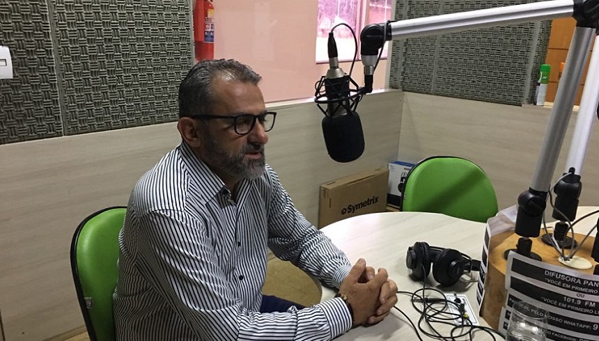 PRESIDENTE DO SINTRACOM CONCEDE ENTREVISTA À RÁDIO