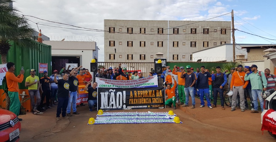 CONSTRUÇÃO CIVIL PARA DURANTE GREVE GERAL