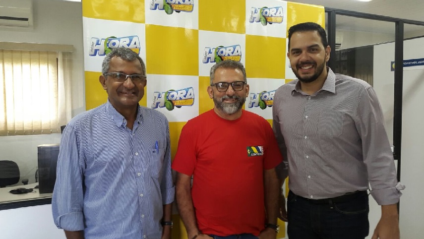 ABELHA É ENTREVISTA NA RÁDIO HORA