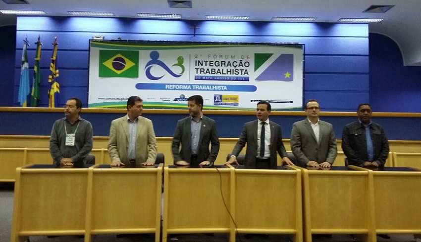 SINTRACOM PARTICIPA DE FÓRUM TRABALHISTA