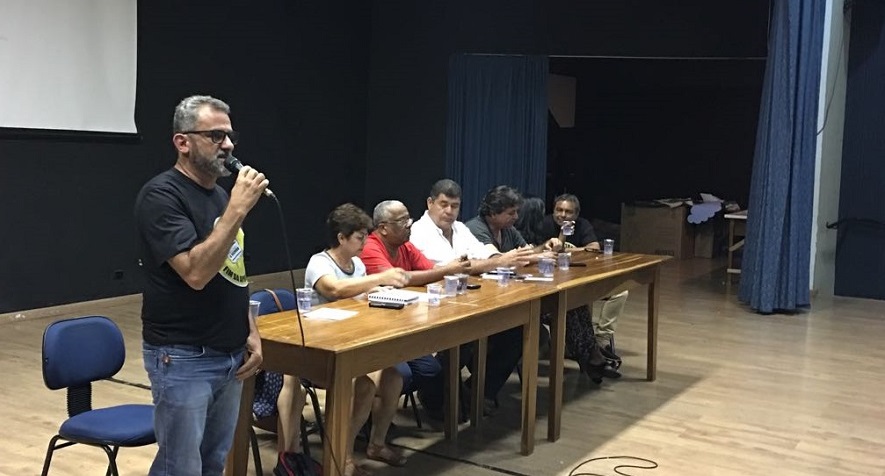 EM CORUMBÁ PRESIDENTE DO SINTRACOM COMBATE PROPOSTAS DE REFORMAS