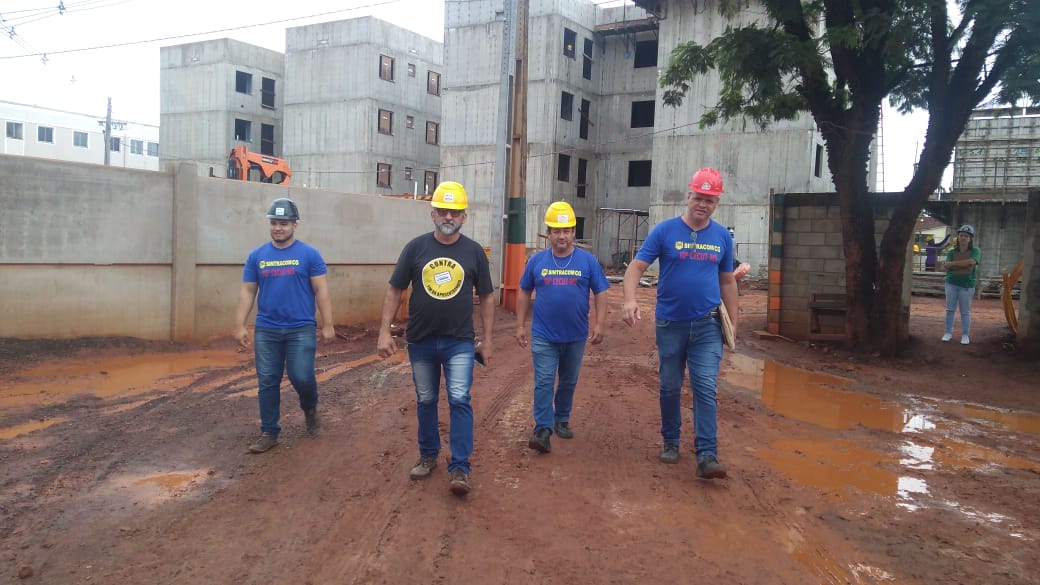 SINTRACOM RETORNA AO CANTEIRO DE OBRA DA MRV ONDE TRABALHADORES PARALISARAM AS ATIVIDADES