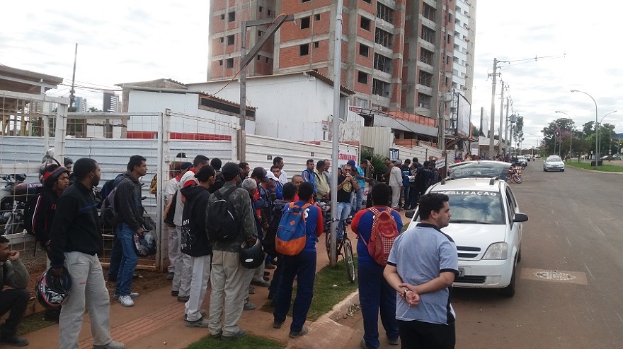 GREVE GERAL: TRABALHADORES DA CONSTRUÇÃO CIVIL PARAM ATIVIDADES